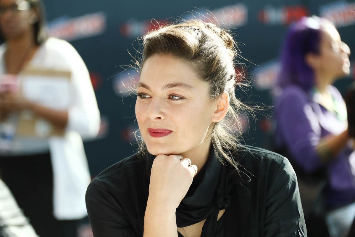 Filming in September: Alexa Davalos to Star in the 4th Season of 'The Man In The High Castle' in Vancouver, Canada