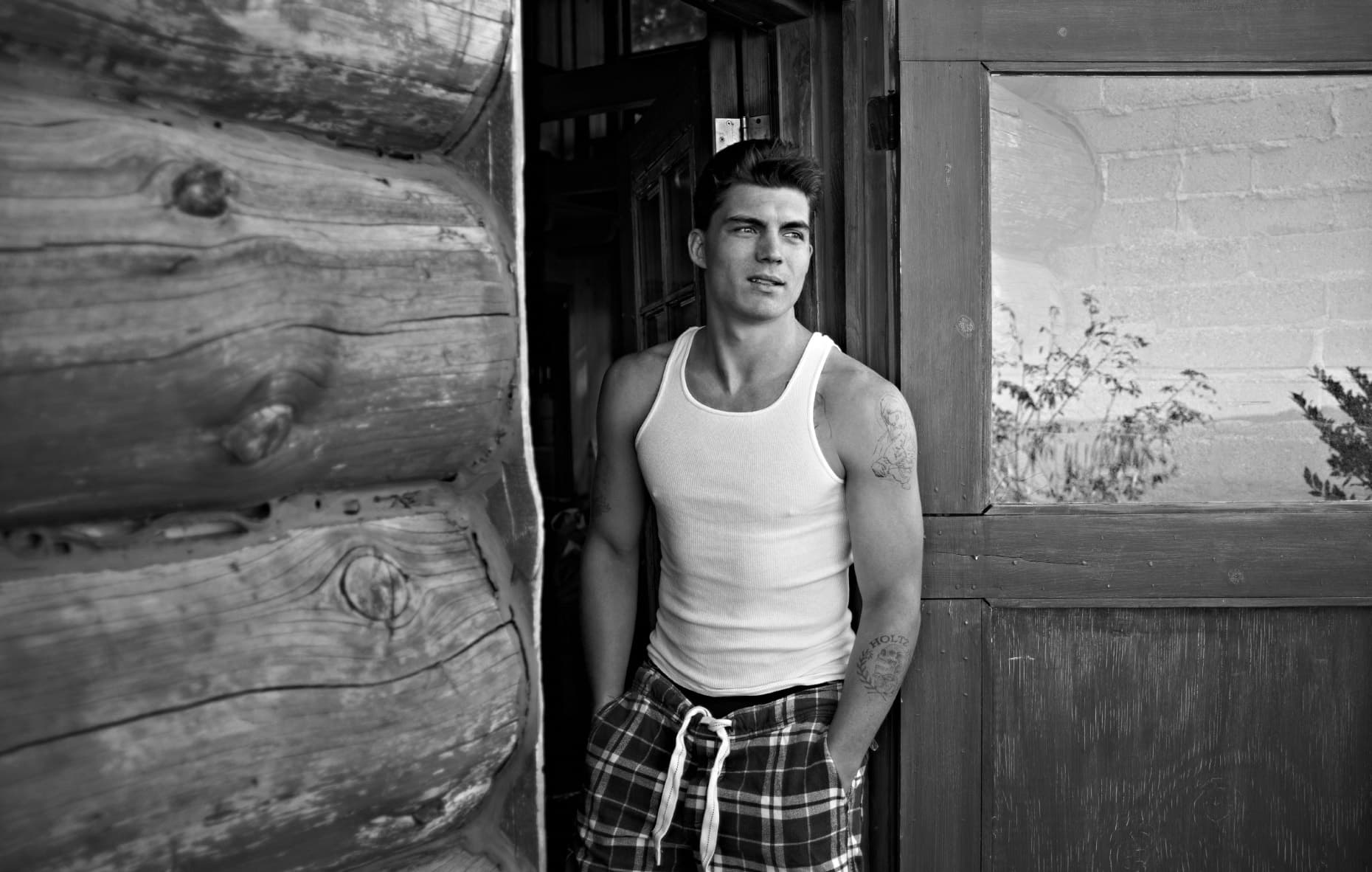 Filming in October: Zane Holtz to Star in Upcoming TV Film 'Family Pictures' in Vancouver, Canada