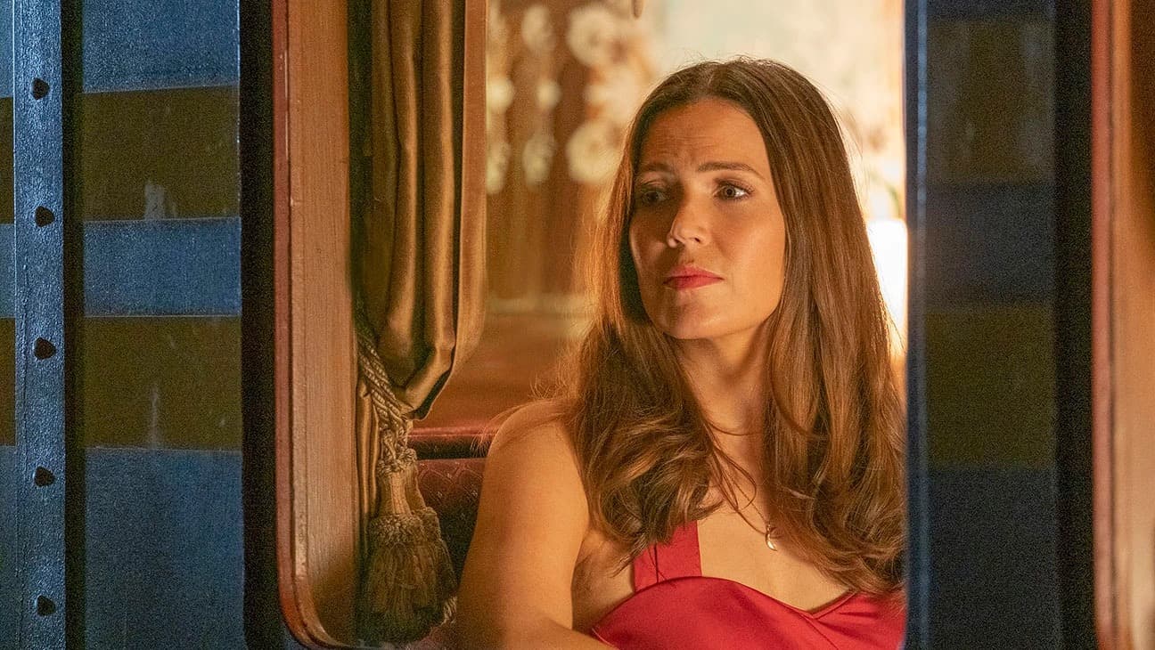 Peacock & A24 Team Up for Erotic Thriller 'Teach Me' Starring Mandy Moore: Crews Take Note